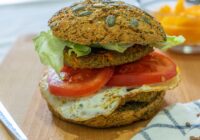 Zdjęcie do artykułu: Wegetariańskie burgery, które zaskakują smakiem